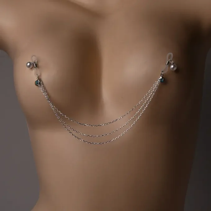 A Trendy And Exquisite Body Chain With A Sexy Devil Eye Artificial Pearl Necklace, Fashionable And Simple Body Jewelry.