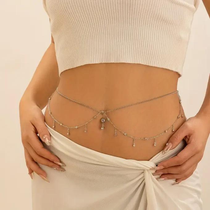 A Stylish And Sexy Belly Button Ring With Tassels And Rhinestones, A Delicate Body Chain For A Spicy Girl.