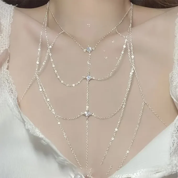 A Dazzling And Sexy Chest Chain, Shoulder Chain, And Necklace For Women. A Unique And Fashionable Body Chain For Dates, Exuding Charm. A Decorative Body Chain For Festive Parties.