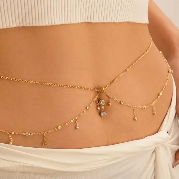 A Stylish And Sexy Belly Button Ring With Tassels And Rhinestones, A Delicate Body Chain For A Spicy Girl.