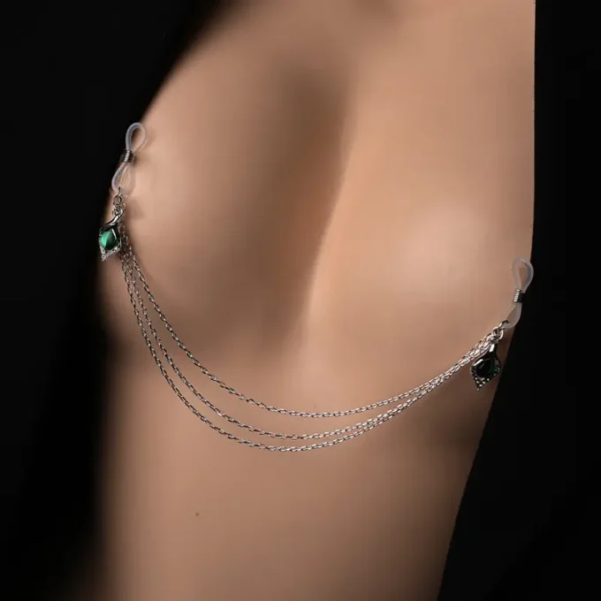 A New Trendy, Stylish, Exquisite, And Simple Artificial Gem Leaf Pendant Necklace, Paired With A Sexy Bikini Nipple Ring Accessory.